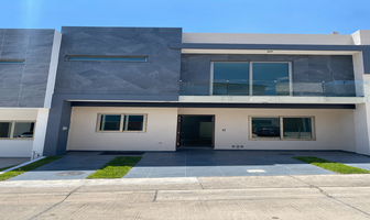 Foto de inmueble en Av. Del Bosque Real, Col. Valle Imperial C.P. 45134, Zapopan