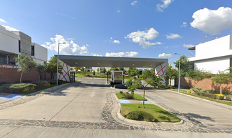 Foto de inmueble en Av Paseo de los Emperadores, Col. Valle Imperial C.P. 45134, Zapopan