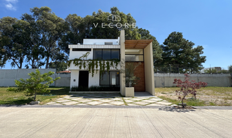 Foto de inmueble en Av. Paseo de los Emperadores, Col. Valle Imperial C.P. 45134, Zapopan
