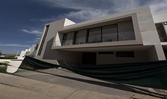 Foto de inmueble en Av madeiras, Col. Valle Imperial C.P. 45134, Zapopan