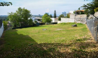 Foto de inmueble en Av de las Palmas, Col. Villa Magna C.P. 45169, Zapopan
