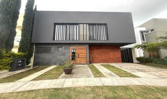 Foto de inmueble en Av. Casa Fuerte M25, Col. Villas Camino Real de Colima C.P. 45646, Tlajomulco de Zúñiga