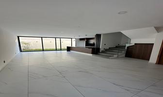 Foto de inmueble en Cto Valle San Isidro, Col. Villas de Zapopan C.P. 45130, Zapopan