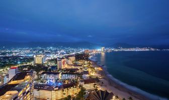 Foto de inmueble en Av. Francisco Medina Ascencio, Col. Zona Hotelera Norte C.P. 48333, Puerto Vallarta