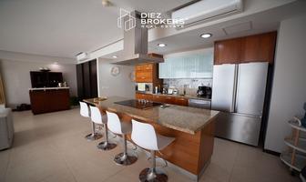 Foto de inmueble en Blvd. Francisco Medina Ascencio, Col. Zona Hotelera Norte C.P. 48333, Puerto Vallarta