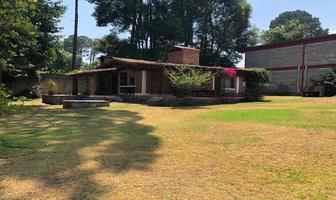 Foto de inmueble en Av. Del Carmen, Col. Avándaro C.P. 51200, Valle de Bravo