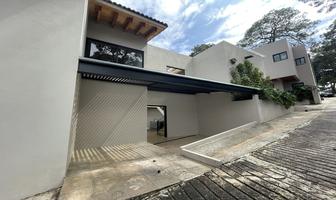 Foto de inmueble en Av del Carmen, Col. Avándaro C.P. 51200, Valle de Bravo