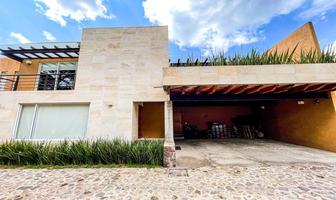 Foto de inmueble en Avenida Del Valle, Col. Avándaro C.P. 51200, Valle de Bravo