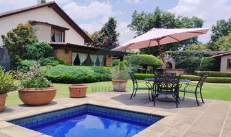 Foto de inmueble en Casa en Renta en Avándaro con Alberca, Jardín y Mesa de Billar #54, Col. Avándaro C.P. 51200, Valle de Bravo
