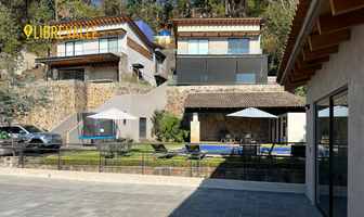 Foto de inmueble en Ruta del Bosque, Col. Avándaro C.P. 51200, Valle de Bravo
