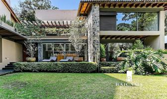 Foto de inmueble en , Col. Avándaro C.P. 51200, Valle de Bravo