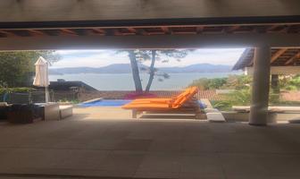 Foto de inmueble en , Col. Avándaro C.P. 51200, Valle de Bravo