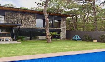 Foto de inmueble en , Col. Avándaro C.P. 51200, Valle de Bravo