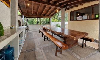 Foto de inmueble en Valle escondido, Col. Avándaro C.P. 51200, Valle de Bravo