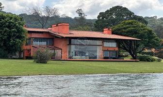 Foto de inmueble en lago, Col. Avándaro C.P. 51200, Valle de Bravo