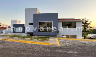 Foto de inmueble en Ocre, Col. Bosque Esmeralda C.P. 52930, Atizapán de Zaragoza