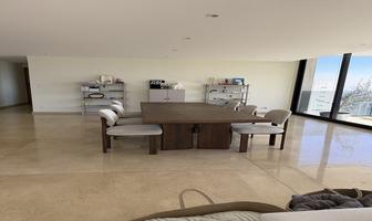 Foto de inmueble en Av Bosque Real, Col. Bosque Real C.P. 52774, Huixquilucan