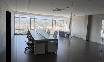 Foto de inmueble en Blvd Loma Real, Col. Bosque Real C.P. 52774, Huixquilucan