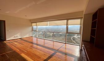 Foto de inmueble en Privada de la Cumbre 10, Col. Bosque Real C.P. 52774, Huixquilucan