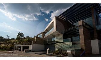 Foto de inmueble en Privada del Acueducto 12, Col. Bosque Real C.P. 52774, Huixquilucan