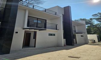 Foto de inmueble en Privada Jacarandas, Col. Calacoaya C.P. 52990, Atizapán de Zaragoza