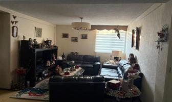 Foto de inmueble en Venta DE Departamento EN Conjunto Habitacional Lázaro Cárdenas EN Metepec, Col. Campestre del Valle C.P. 52177, Metepec
