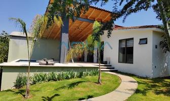 Foto de inmueble en BAMBÚ, Col. Casas Viejas C.P. 51226, Valle de Bravo