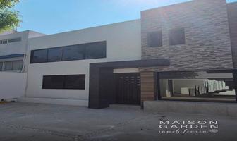 Foto de inmueble en Circuito Diplomáticos, Col. Ciudad Satélite C.P. 53100, Naucalpan de Juárez