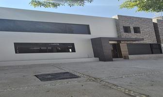Foto de inmueble en Cto. Diplomaticos, Col. Ciudad Satélite C.P. 53100, Naucalpan de Juárez