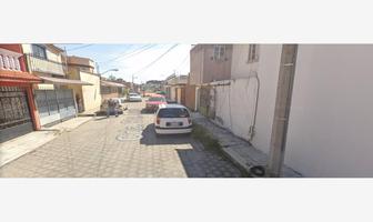 Foto de inmueble en Cda. Santa Laura #0, Col. Dr. Jorge Jiménez Cantú C.P. 52166, Metepec