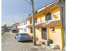 Foto de inmueble en CALLE FILIBERTO GOMEZ #100, Col. El Hipico C.P. 52156, Metepec
