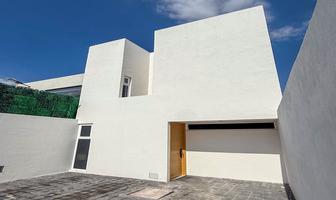 Foto de inmueble en Lic. Miguel de la Madrid, Col. Hacienda San José Barbabosa C.P. 51357, Zinacantepec