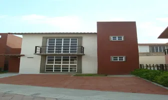 Foto de inmueble en Nuez #2442, Col. Hacienda de las Fuentes C.P. 52227, Calimaya