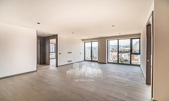 Foto de inmueble en Boulevard Palmas Hills, Col. Hacienda de las Palmas C.P. 52763, Huixquilucan