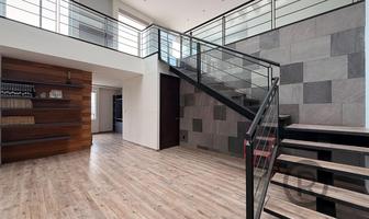 Foto de inmueble en PH con Terraza en Residencial Cibeles, Col. Hacienda de las Palmas C.P. 52763, Huixquilucan