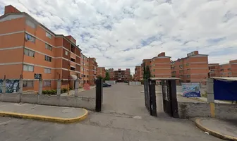 Foto de inmueble en AV DE LOS ROBLES #-, Col. La Isla C.P. 54935, Tultitlán