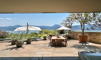 Foto de inmueble en 16 de Septiembre al 100, Col. La Peña C.P. 51200, Valle de Bravo