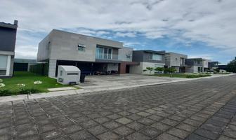 Foto de inmueble en Calle Miguel Hidalgo y Costilla Lote 12 #1561 Norte, Residencial Génova Colonia Providencia, Metepec, Col. La Providencia C.P. 52177, Metepec