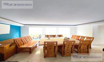 Foto de inmueble en Estilo Porfiriano, Excelente Distribución, Col. Lomas de Tecamachalco C.P. 53950, Naucalpan de Juárez