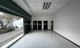 Foto de inmueble en  Avenida Cuauhtémoc  #1, Col. San Buenaventura C.P. 56536, Ixtapaluca