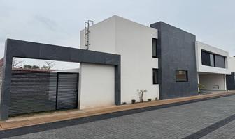 Foto de inmueble en Circuito Exterior Mexiquense, Col. San Gaspar Tlahuelilpan C.P. 52147, Metepec