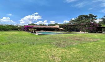 Foto de inmueble en , Col. San Juan Atezcapan C.P. 51230, Valle de Bravo