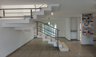 Foto de inmueble en 63QQ+MX, San Mateo Huitzilzingo, 56625 Mixquic, Méx., Col. Hipódromo Condesa C.P. 06170, Cuauhtémoc