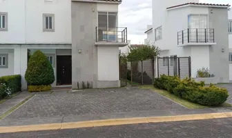 Foto de inmueble en Ave. Parque de los Laureles #27, Col. San Miguel Totocuitlapilco C.P. 52143, Metepec