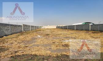 Foto de inmueble en Nogal Metepec, Col. San Miguel Totocuitlapilco C.P. 52143, Metepec