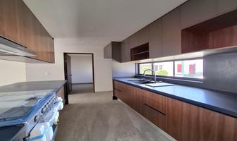 Foto de inmueble en Casa EN Venta Toluca Residencial Puerta Metepec MOD Barro, Col. Santa Ana Tlapaltitlán C.P. 50160, Toluca