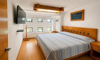 Foto de inmueble en Paseo San Isidro, Col. Santa Cruz C.P. 52140, Metepec