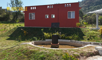 Foto de inmueble en Camino a Santa Magdalena Tilostoc, Col. Santa Magdalena Tilostoc C.P. 51218, Valle de Bravo