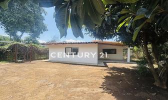 Foto de inmueble en Acatitlán, Col. Santa María Ahuacatlan C.P. 51200, Valle de Bravo