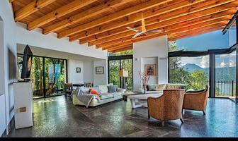 Foto de inmueble en Cruz de Misión, Col. Santa María Ahuacatlan C.P. 51200, Valle de Bravo